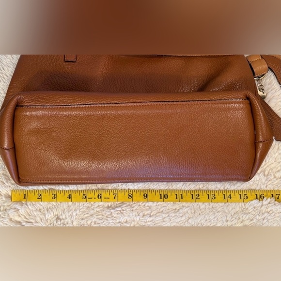 Persaman New York Genuine Leather Tote w/ Bow - Picture 8 of 12